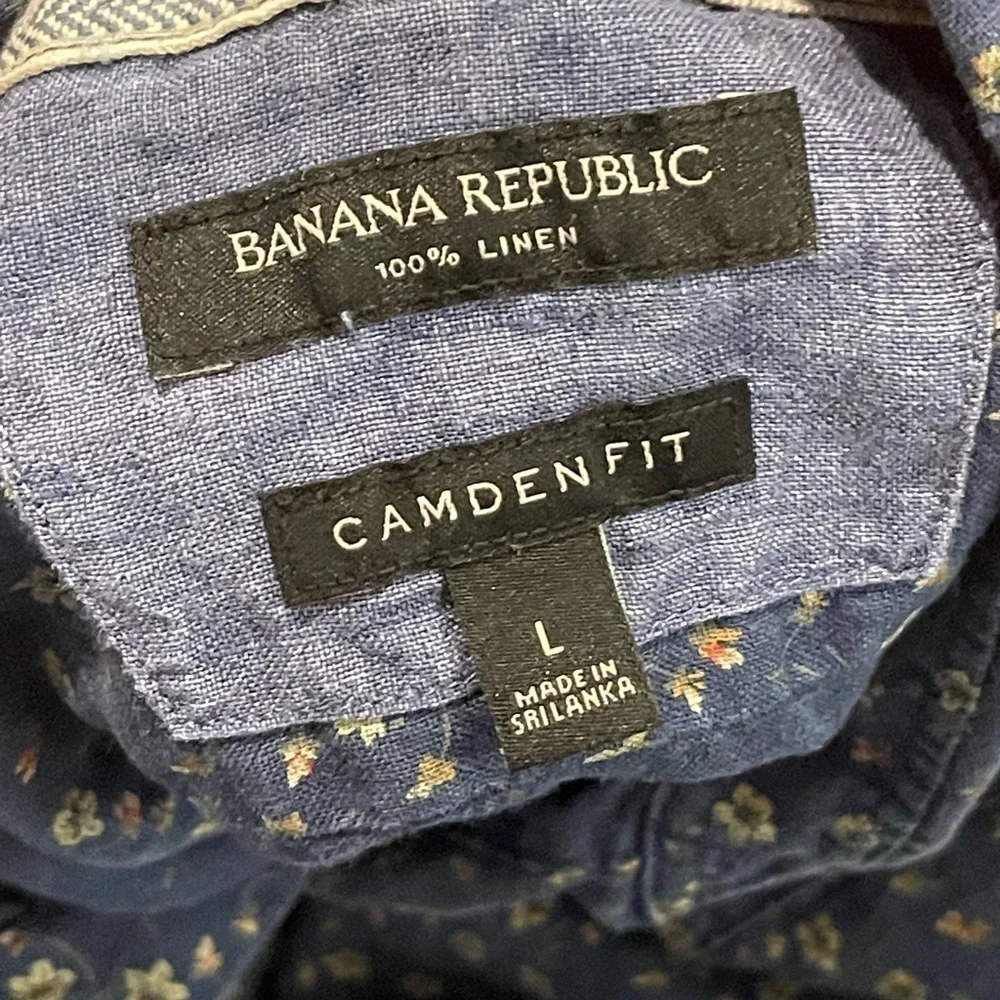 Banana Republic Camden fit linen navy floral button up shirt